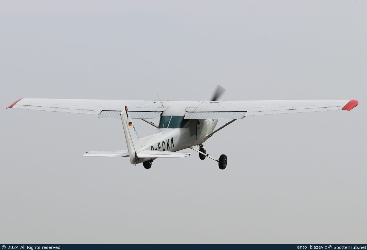 Photo of D-EOKK - Cessna 152 operated by Air Munich Aviation - Flugschule Jesenwang