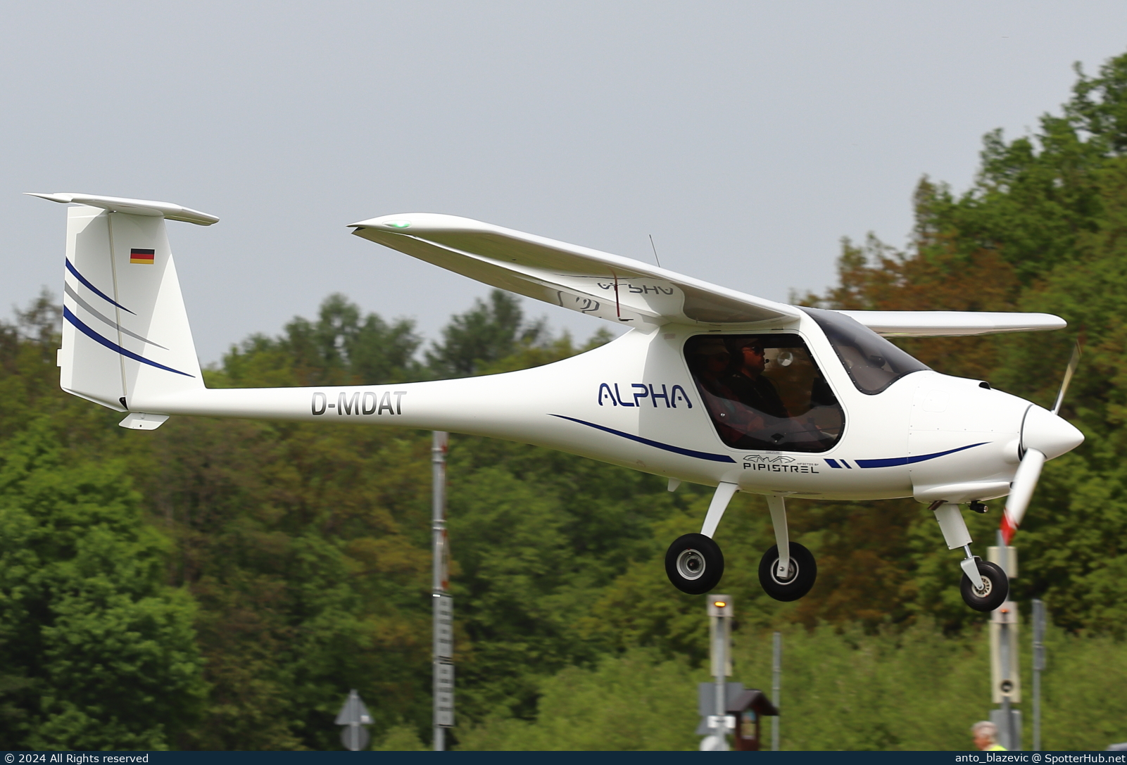 Photo of D-MDAT - Pipistrel Alpha Trainer operated by Private