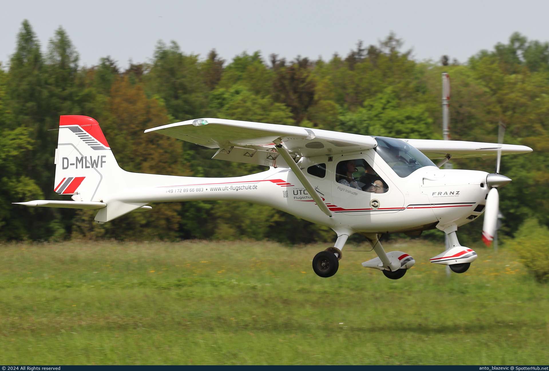 Photo of D-MLWF - Remos GX operated by UTC Flugschule