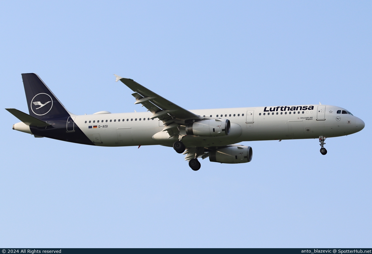 Photo of D-AISI - Airbus A321-231 operated by Lufthansa