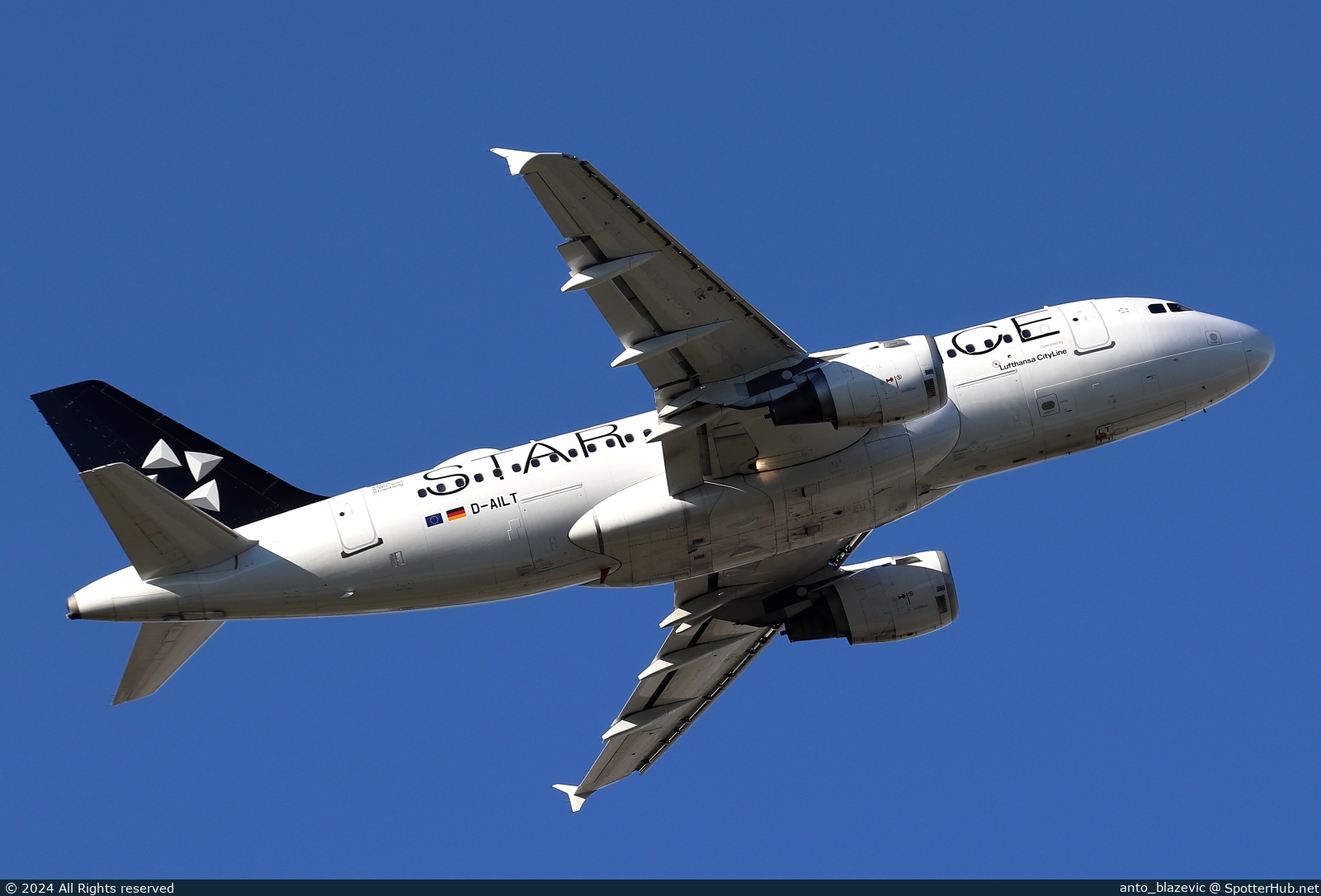 Photo of D-AILT - Airbus A319-114 operated by Lufthansa CityLine