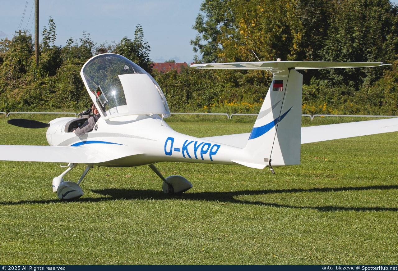 Photo of D-KYPP - Diamond HK36TC Super Dimona operated by Fliegerclub Moosburg