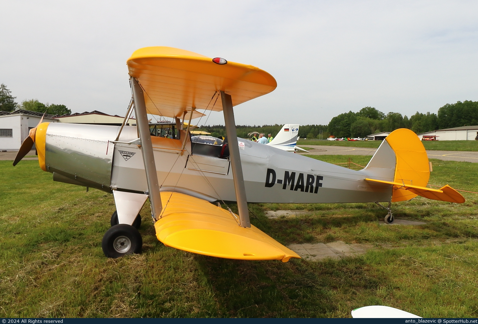 Photo of D-MARF - Platzer Kiebitz B operated by Private
