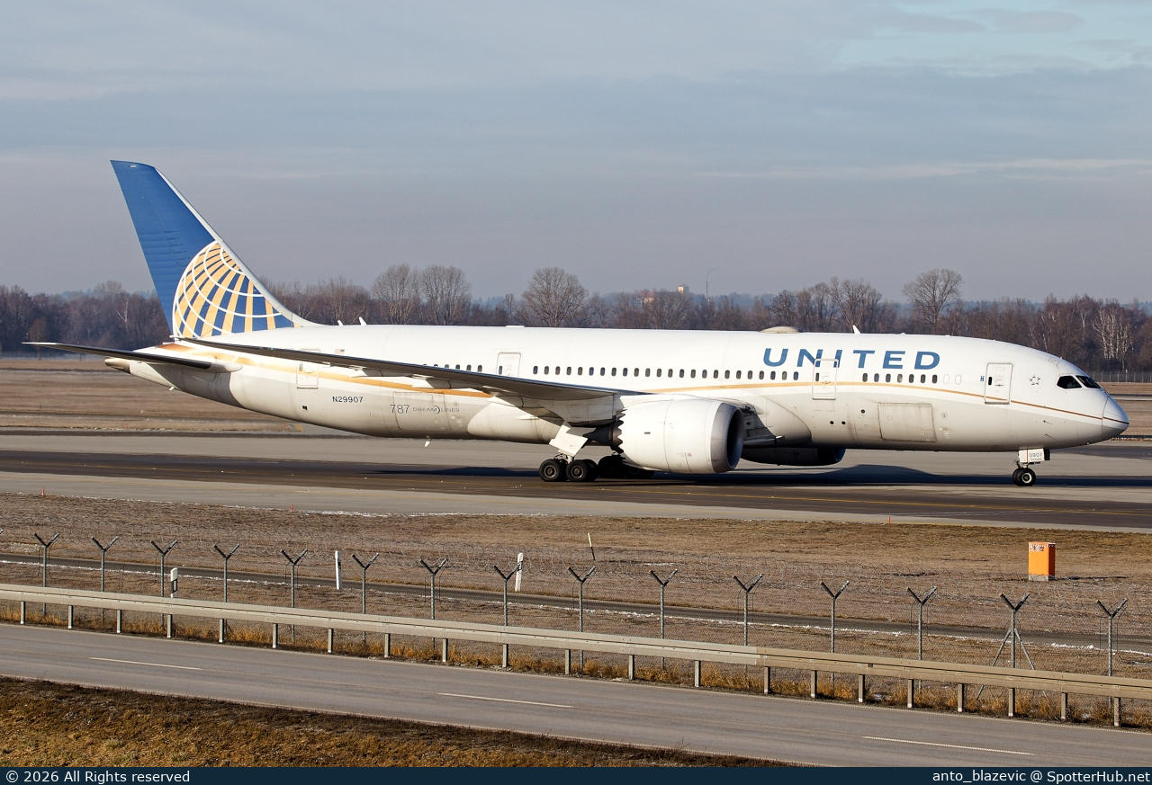 Photo of N29907 - Boeing 787-8 Dreamliner operated by United Airlines