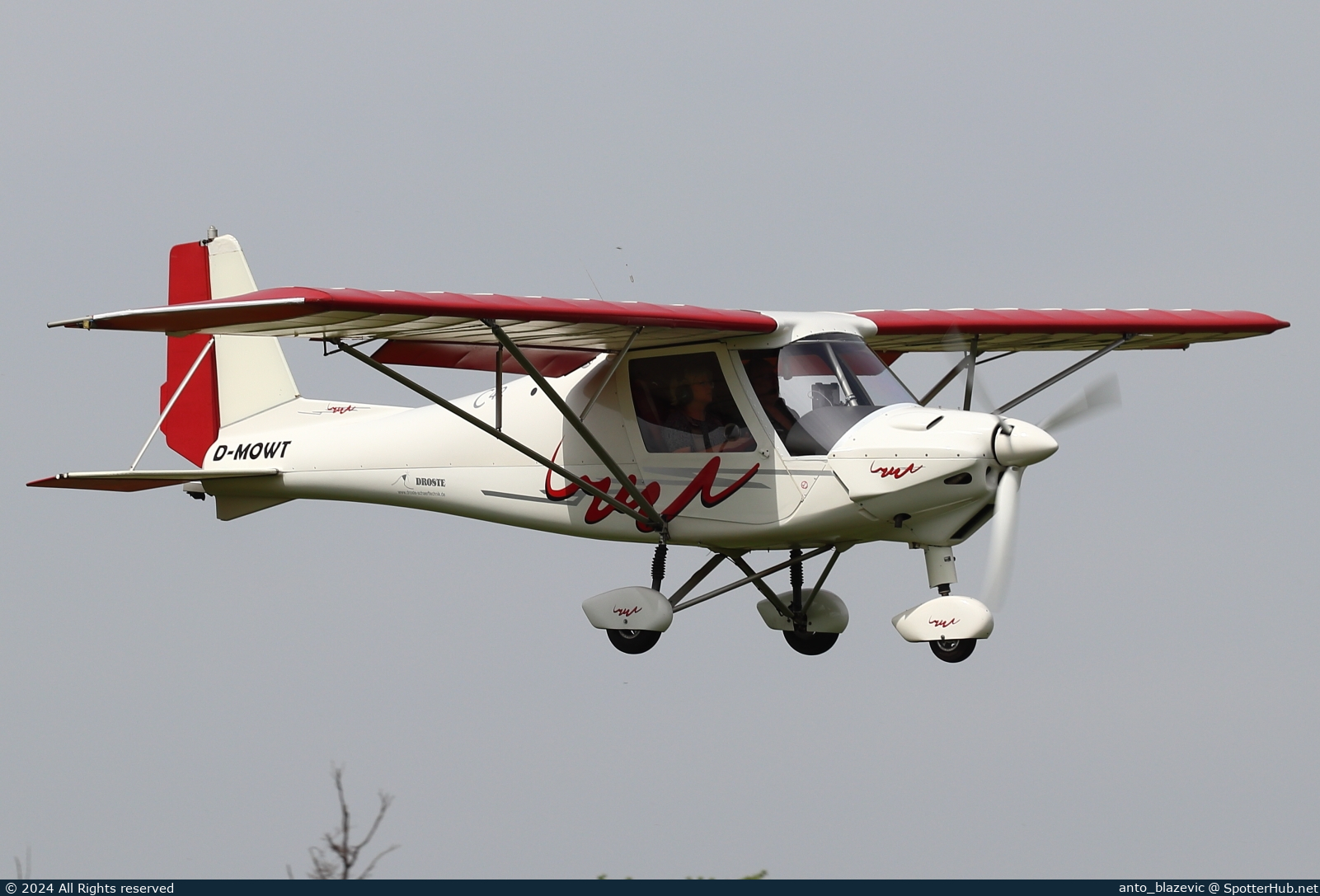 Photo of D-MOWT - Comco Ikarus C42 operated by Private