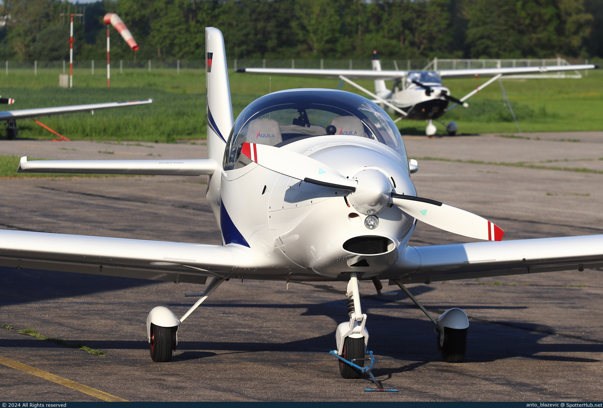 Photo of D-EQLA - Aquila A211GX operated by Luftsportverein Landshut