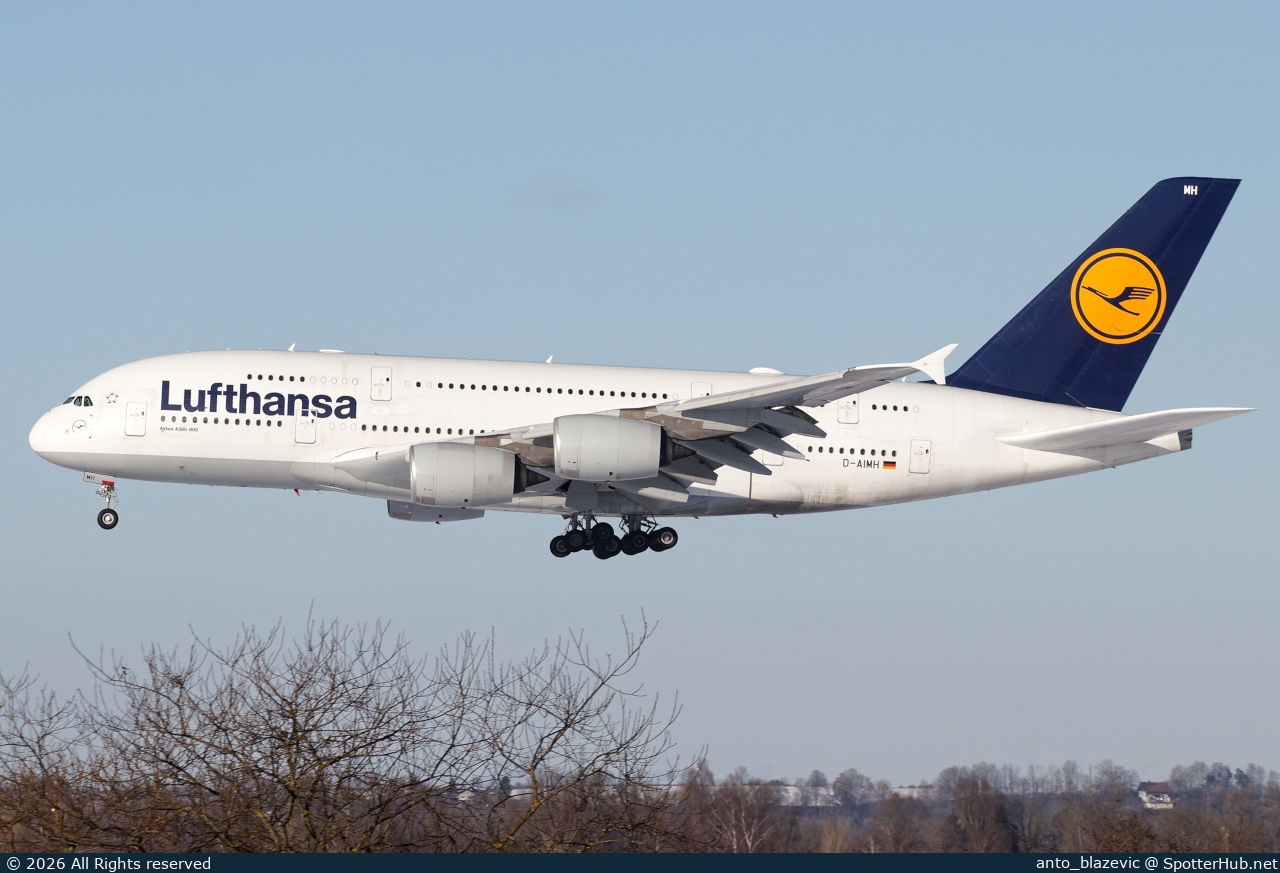 Photo of D-AIMH - Airbus A380-841 operated by Lufthansa