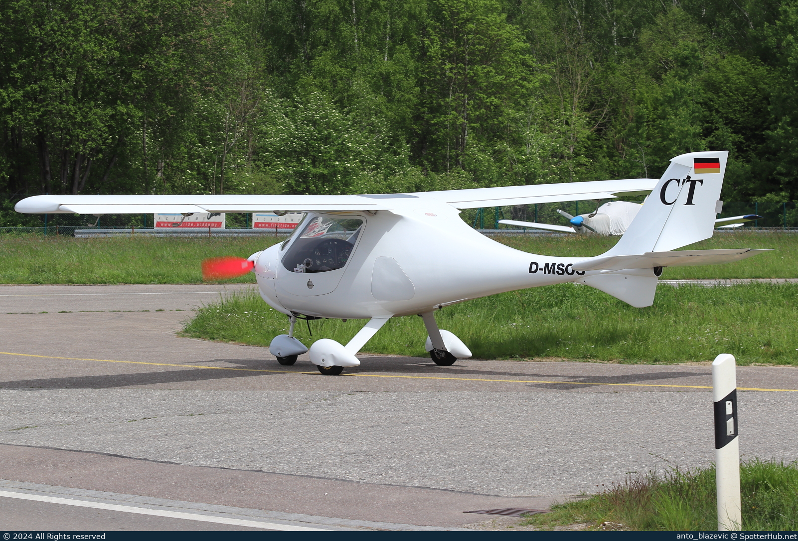 Photo of D-MSOO - Flight Design CT operated by Private