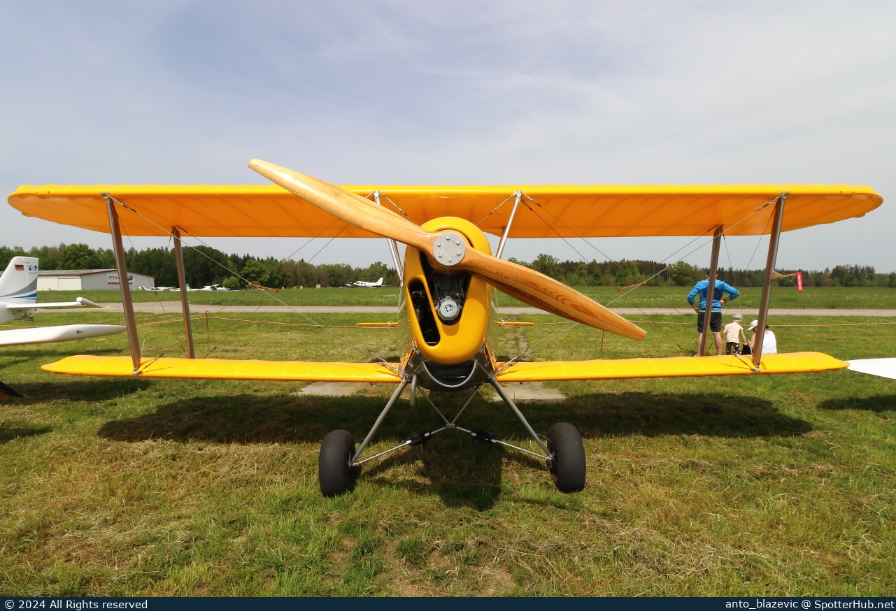 Photo of D-MARF - Platzer Kiebitz B operated by Private