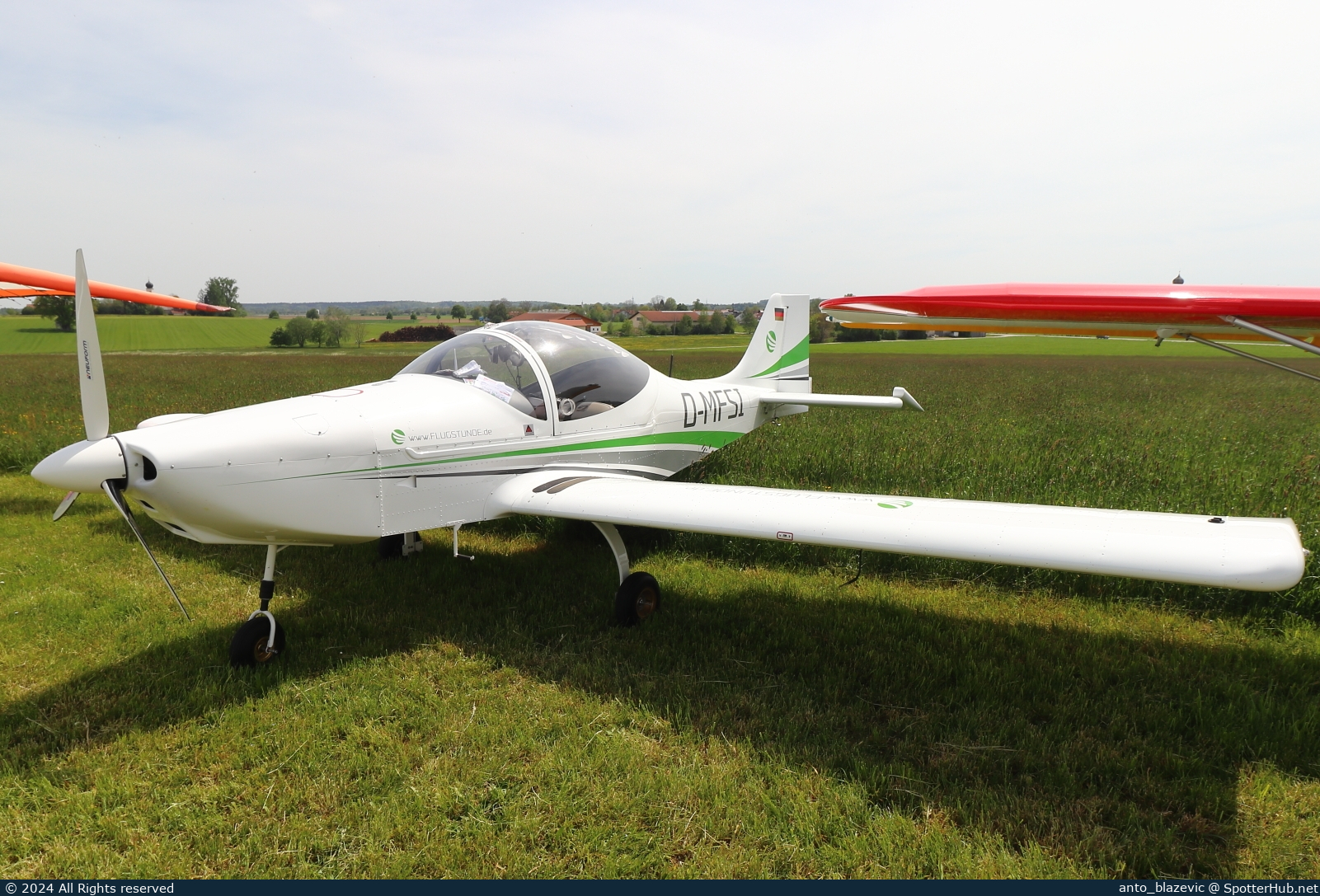 Photo of D-MFSI - Breezer B400 operated by Flugschule Flugstunde