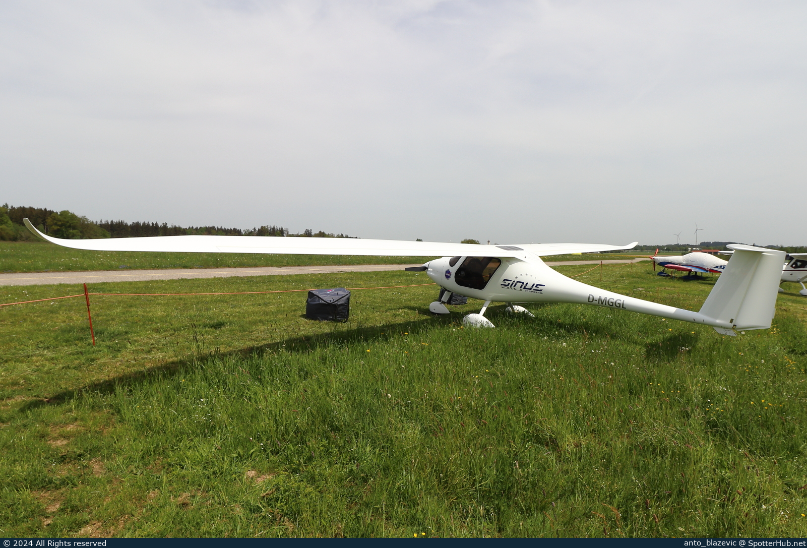 Photo of D-MGGL - Pipistrel Sinus operated by Private