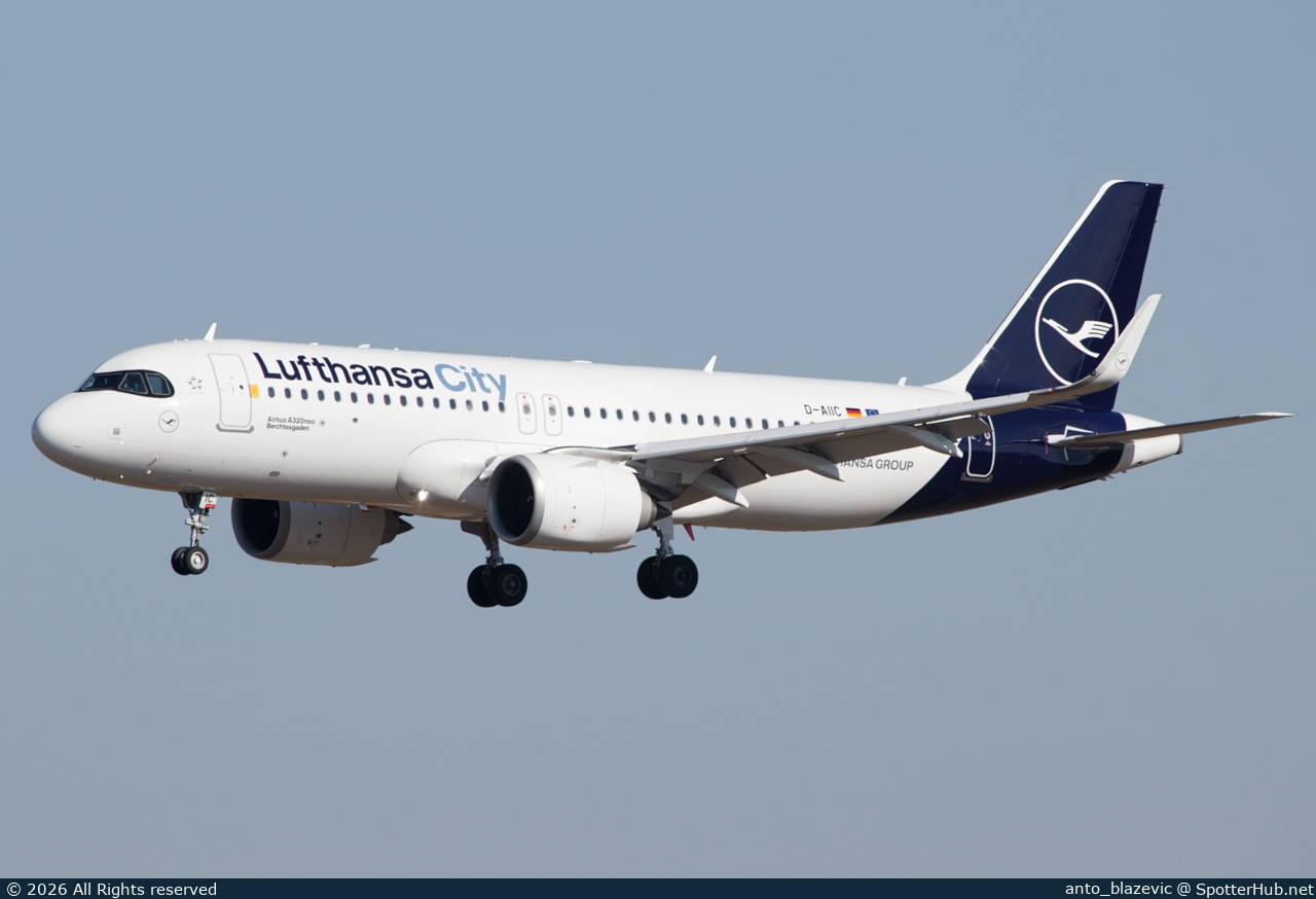 Photo of D-AIIC - Airbus A320-251N operated by Lufthansa City Airlines