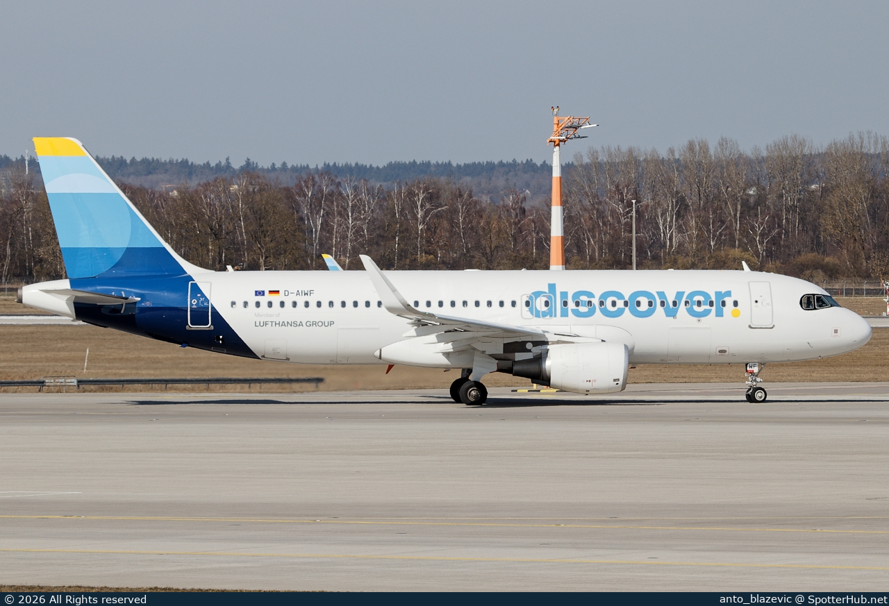 Photo of D-AIWF - Airbus A320-214 operated by Discover Airlines