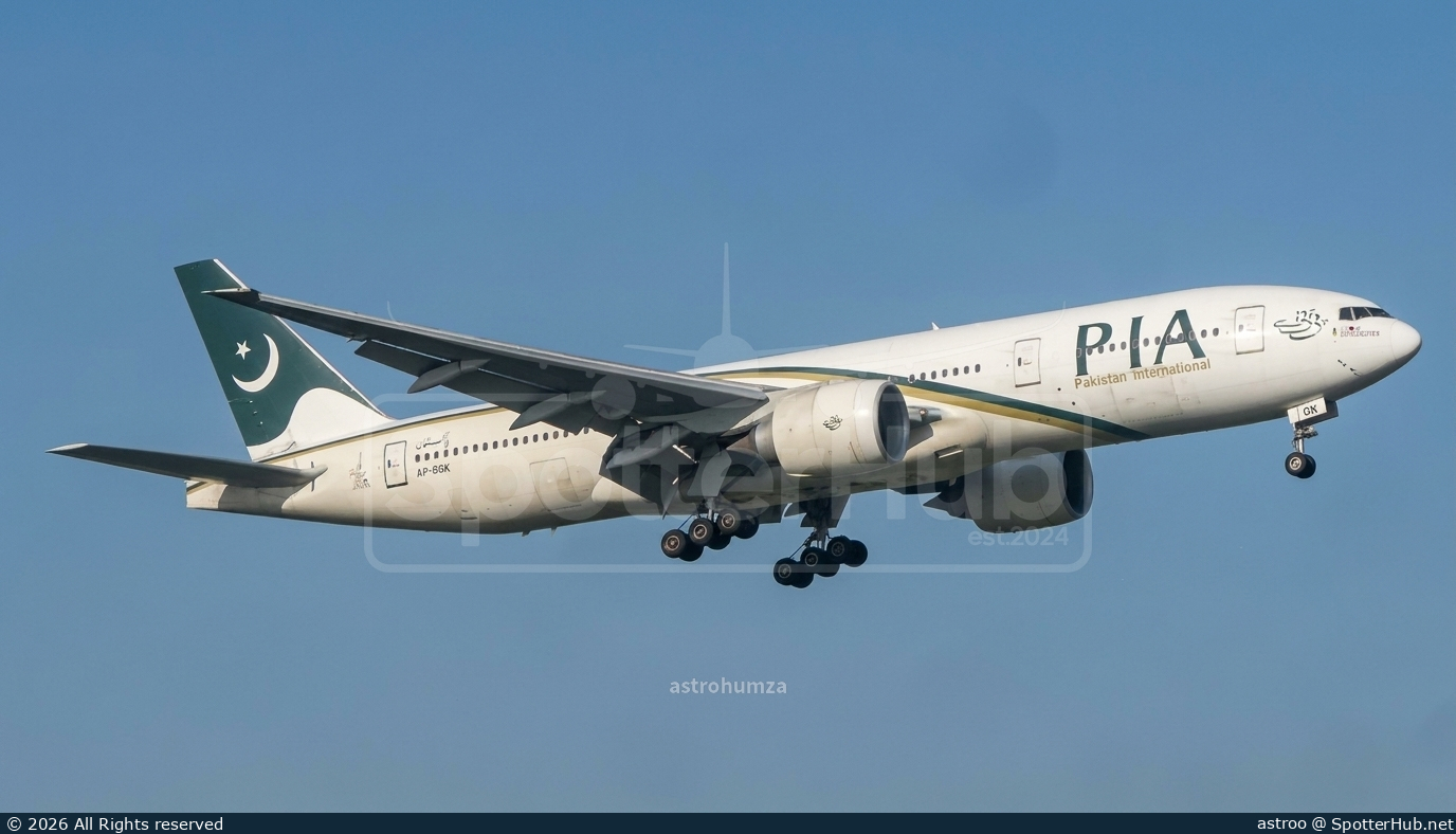 Photo of AP-BGK - Boeing 777-240(ER) operated by PIA Pakistan International Airlines