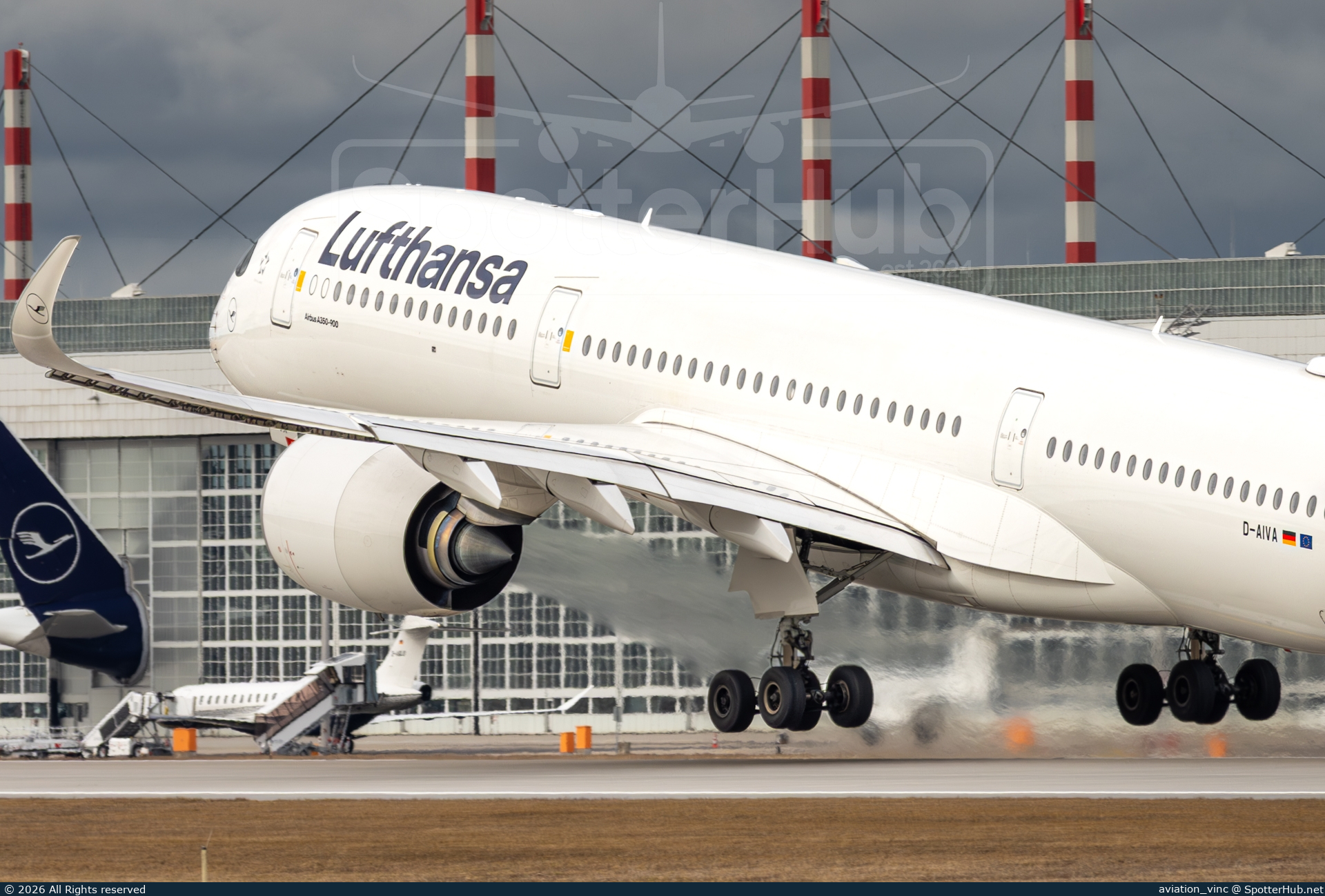 Photo of D-AIVA - Airbus A350-941 operated by Lufthansa