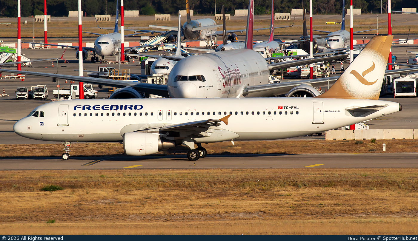 Photo of TC-FHL - Airbus A320-214 operated by Freebird Airlines