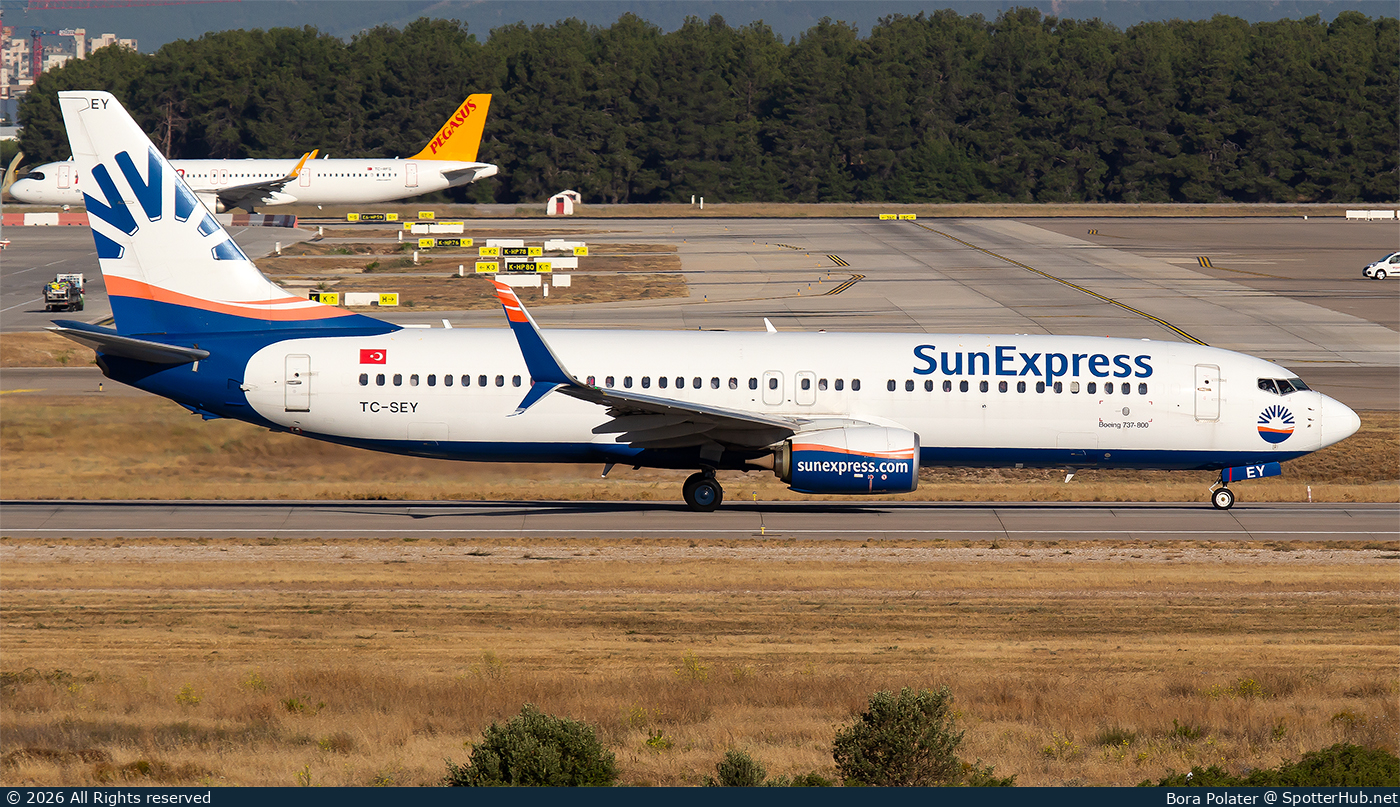 Photo of TC-SEY - Boeing 737-8HC operated by SunExpress