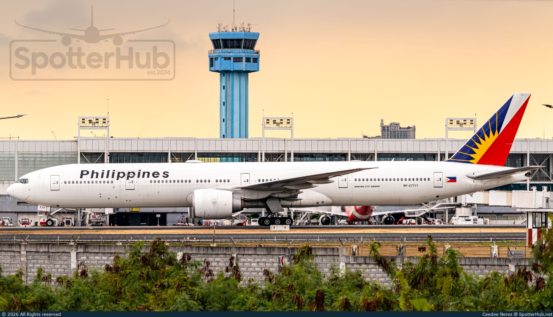 Photo of RP-C7777 - Boeing 777-36N(ER) operated by Philippine Airlines