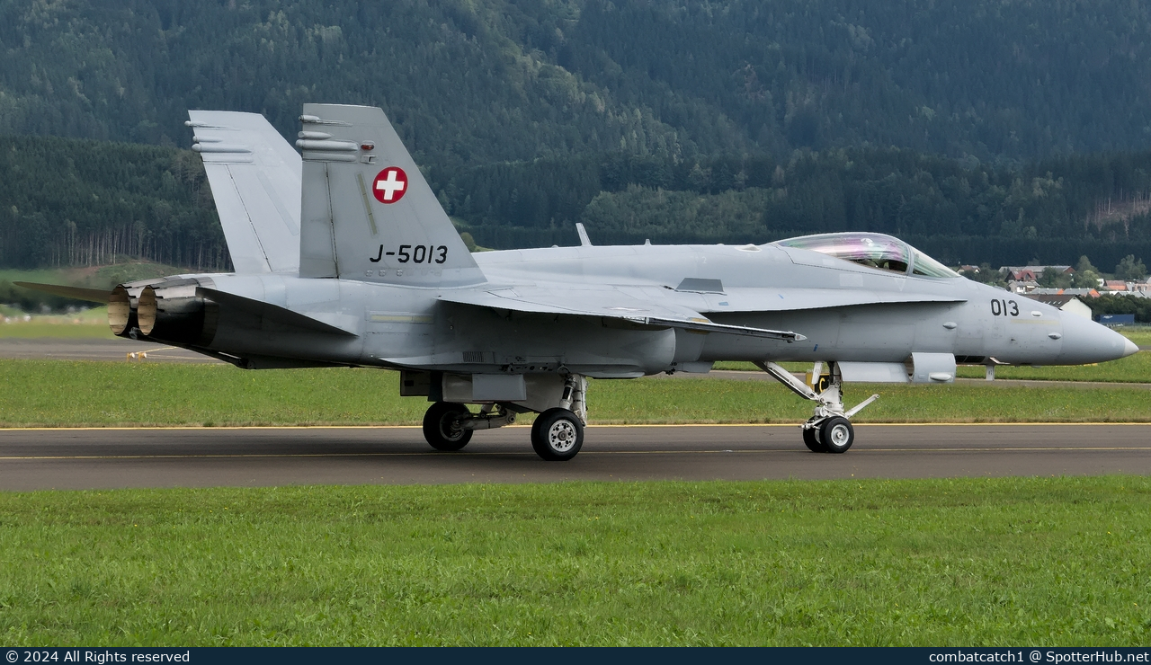 Photo of J-5013 - McDonnell Douglas F/A-18C Hornet operated by Swiss Air Force
