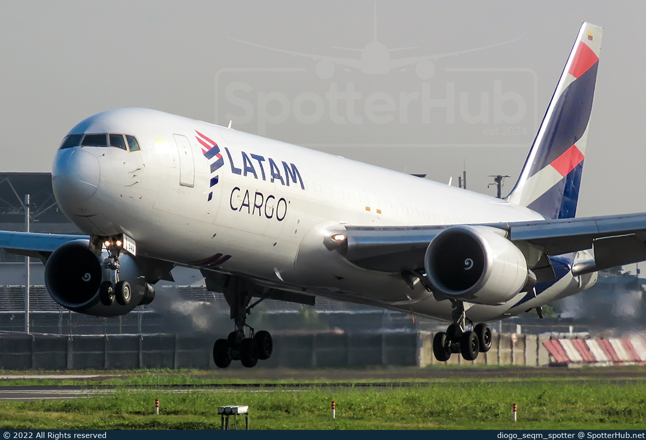 Photo of N540LA - Boeing 767-316(ER)(BCF) operated by LATAM Cargo Colombia