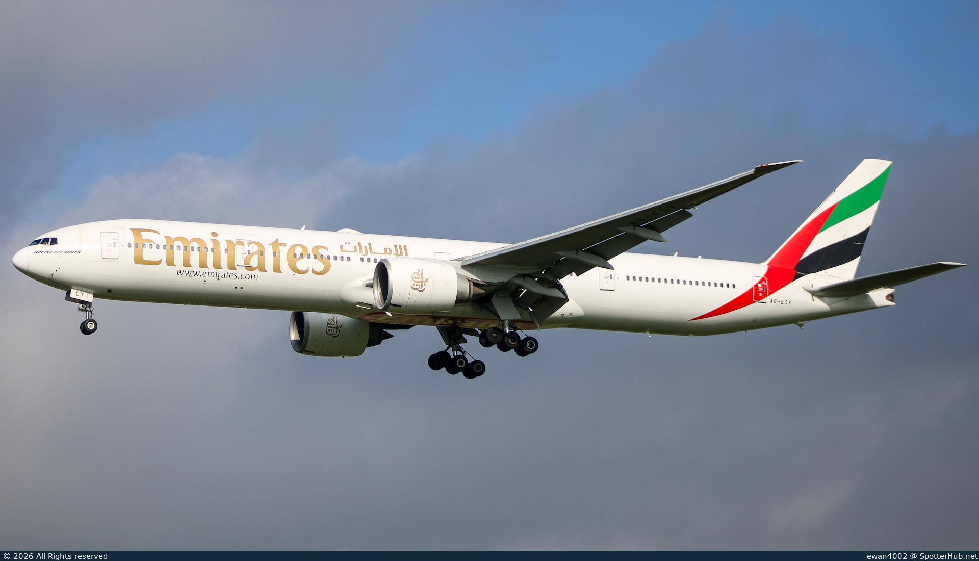 Photo of A6-ECY - Boeing 777-31H(ER) operated by Emirates