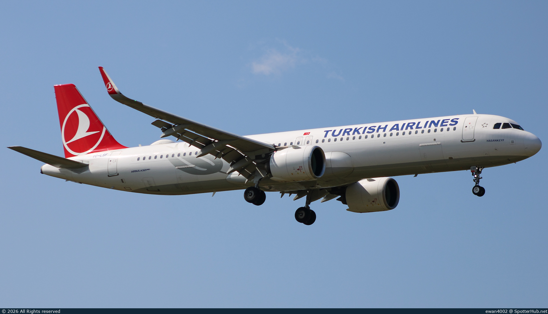 Photo of TC-LSF - Airbus A321-271NX operated by Turkish Airlines