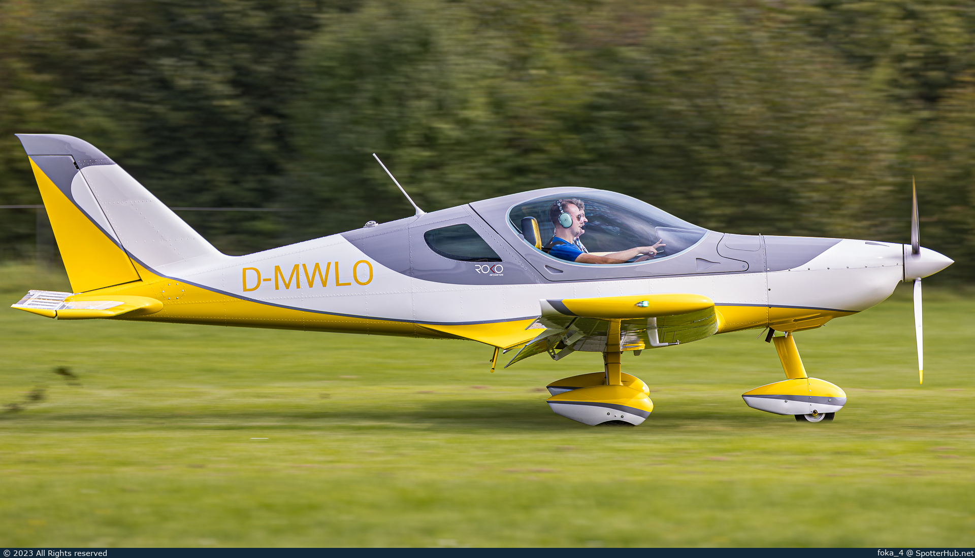 Photo of D-MWLO - Roko Aero NG-6 UL operated by Private
