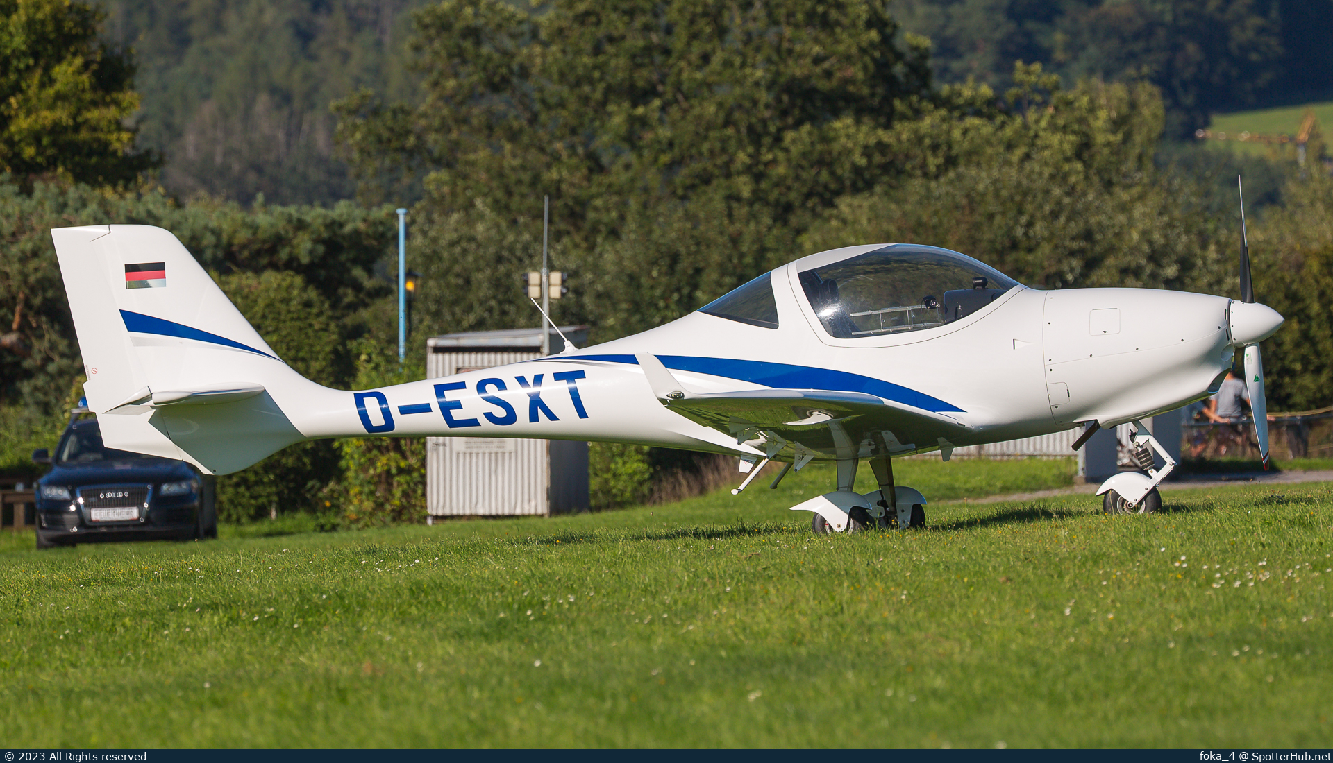 Photo of D-ESXT - Aquila A210 operated by Hanseatischer Fliegerclub Frankfurt