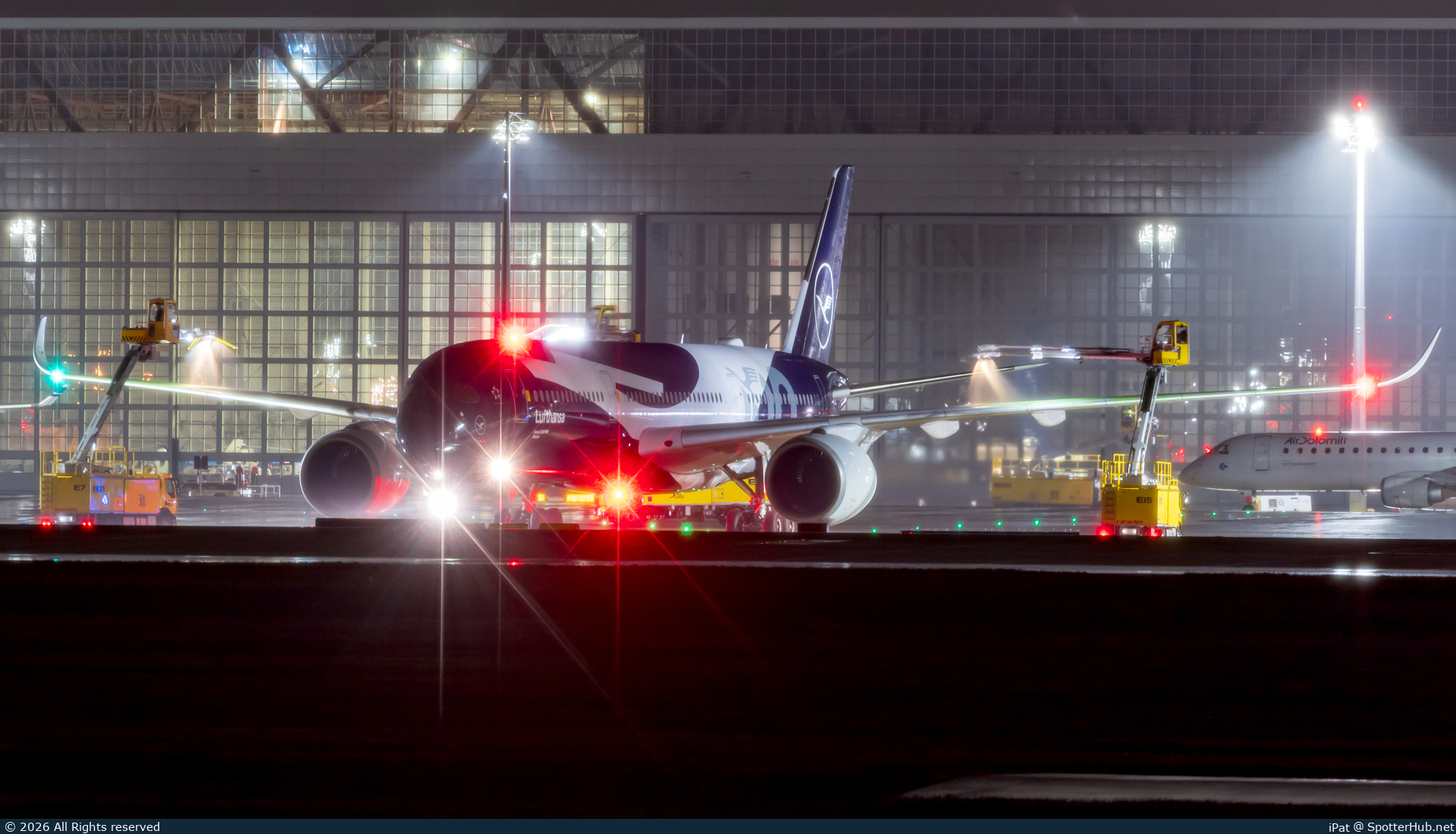 Photo of D-AIXL - Airbus A350-941 operated by Lufthansa
