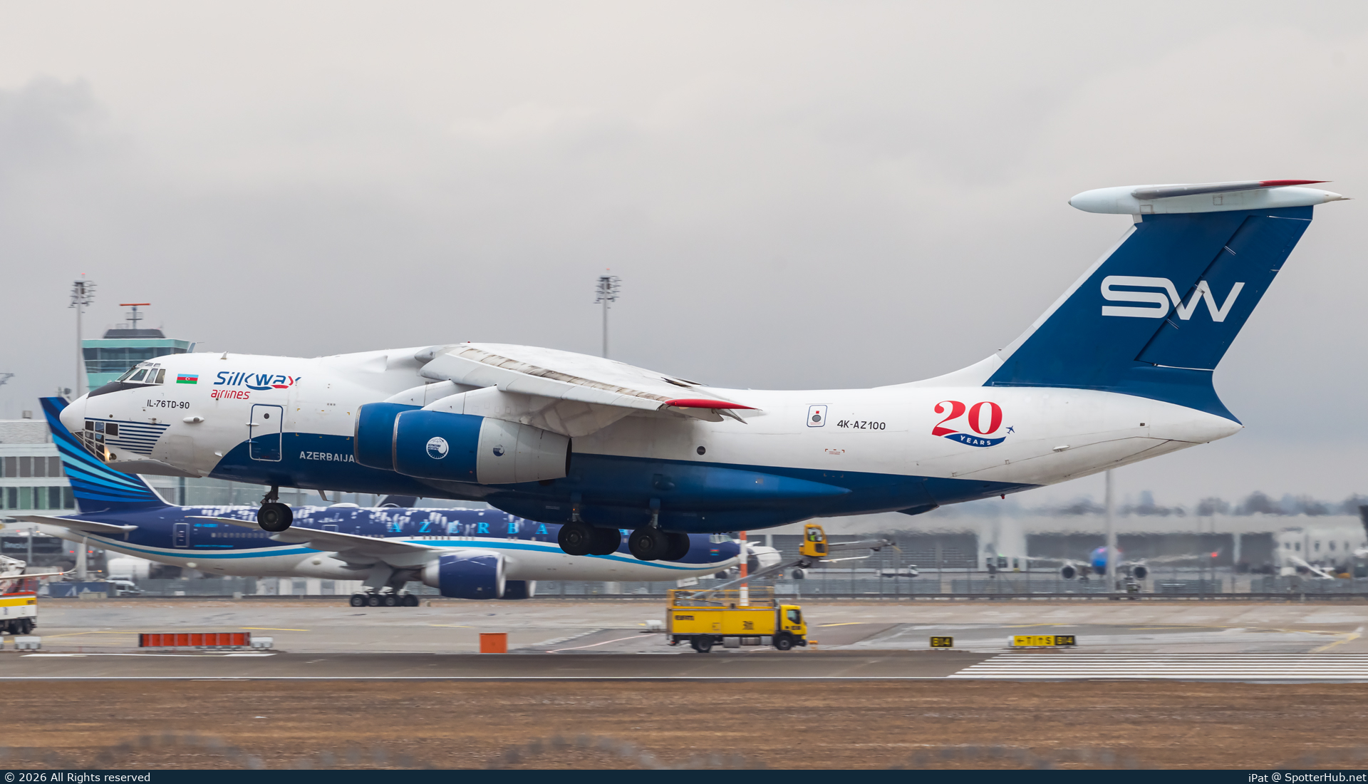 Photo of 4K-AZ100 - Ilyushin Il-76TD-90VD operated by Silk Way Airlines