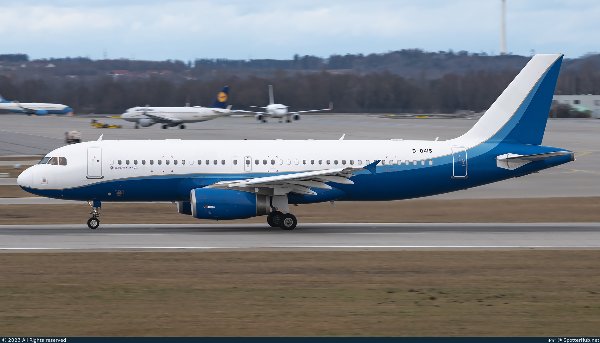 Photo of B-8415 - Airbus A320-232(CJ) Prestige operated by Deer Jet