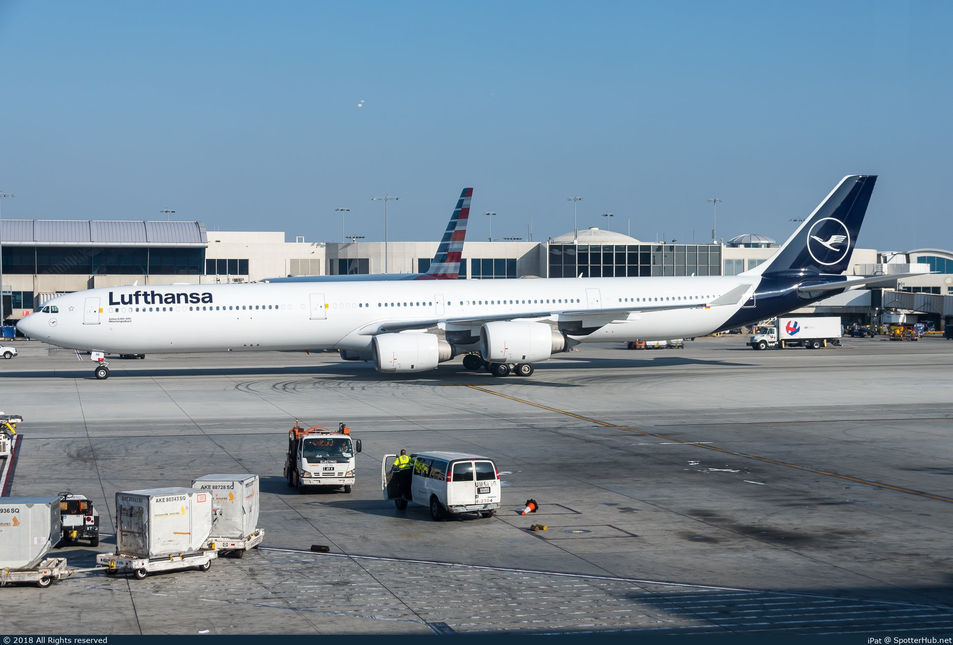 Photo of D-AIHI - Airbus A340-642 operated by Lufthansa