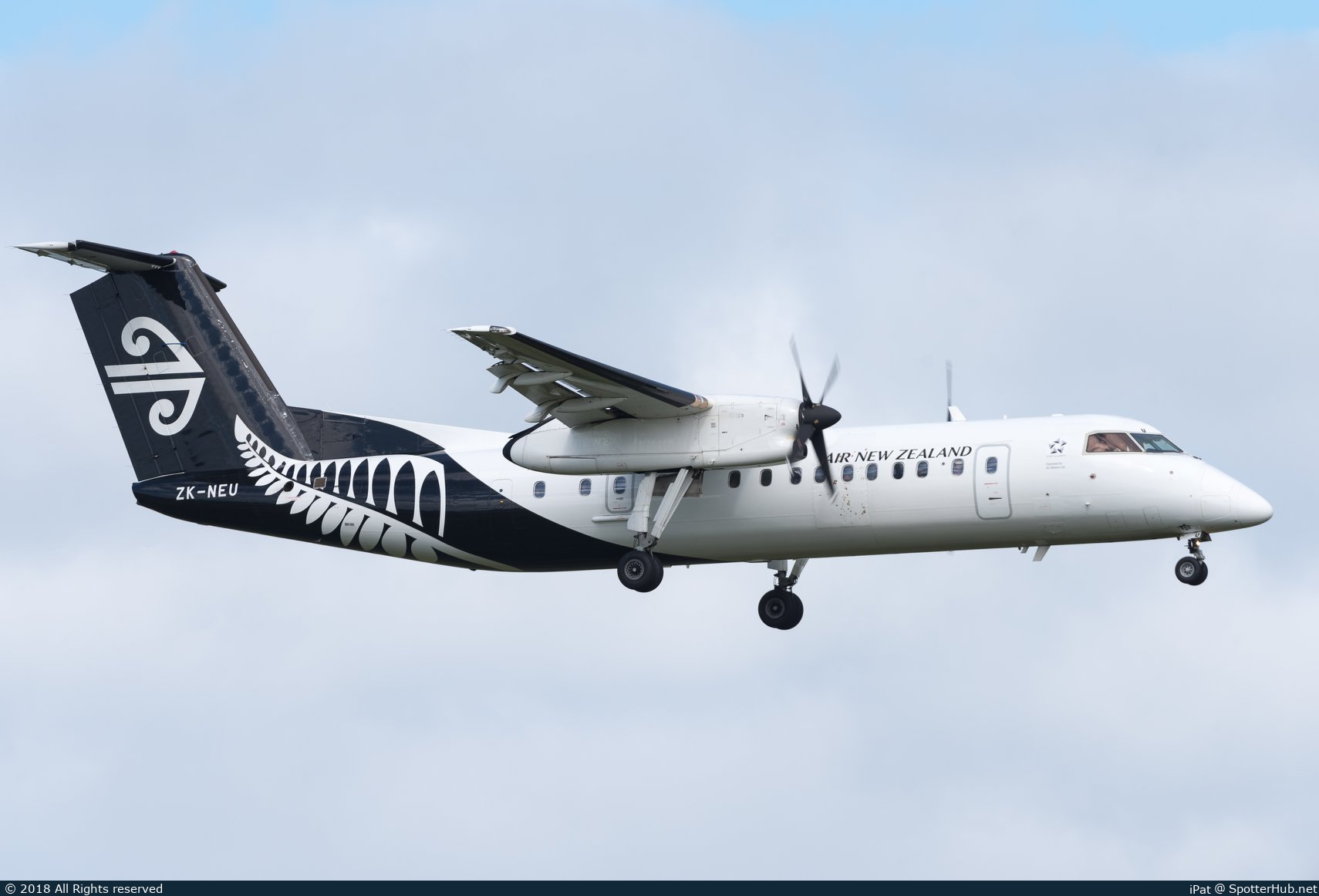 Photo of ZK-NEU - De Havilland Canada DHC-8-311Q Dash 8 operated by Air New Zealand