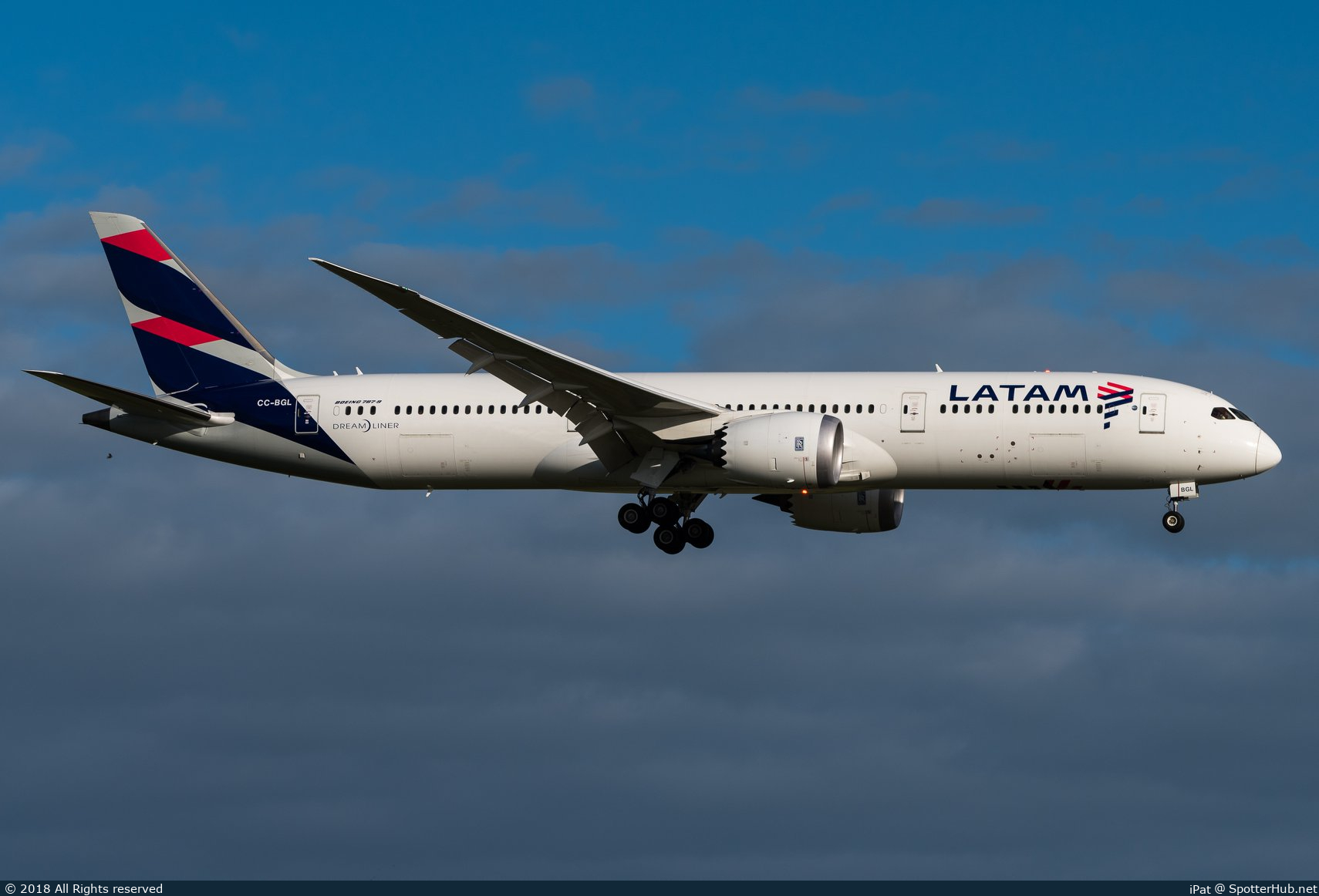 Photo of CC-BGL - Boeing 787-9 Dreamliner operated by LATAM Airlines