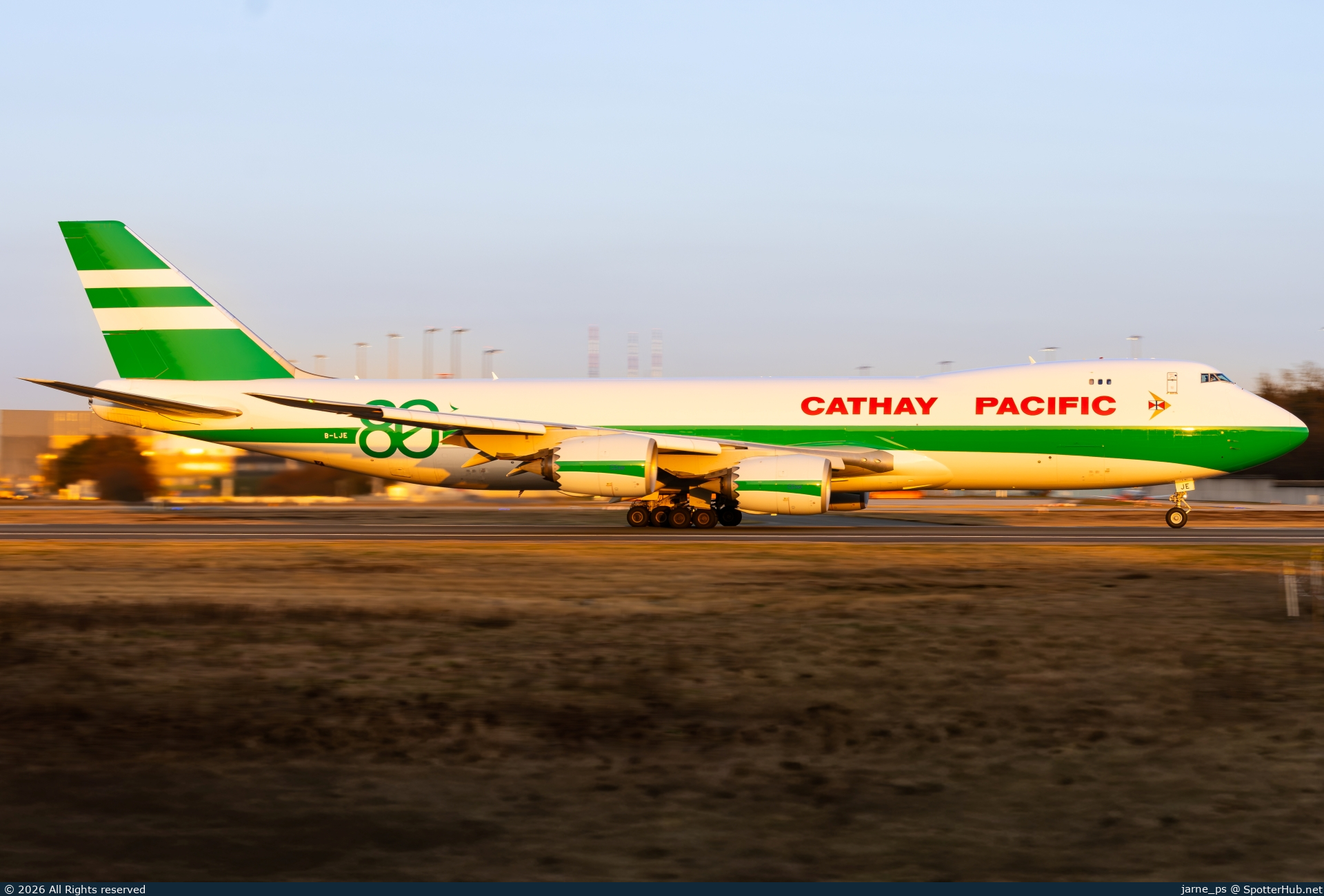 Photo of B-LJE - Boeing 747-867F operated by Cathay Pacific Cargo