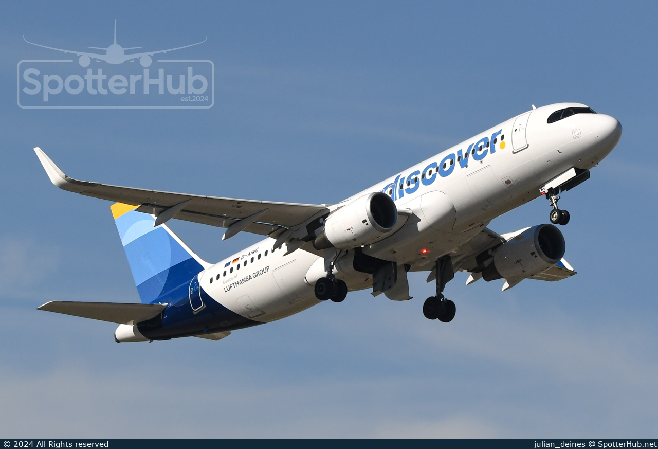 Photo of D-AIWC - Airbus A320-214 operated by Discover Airlines
