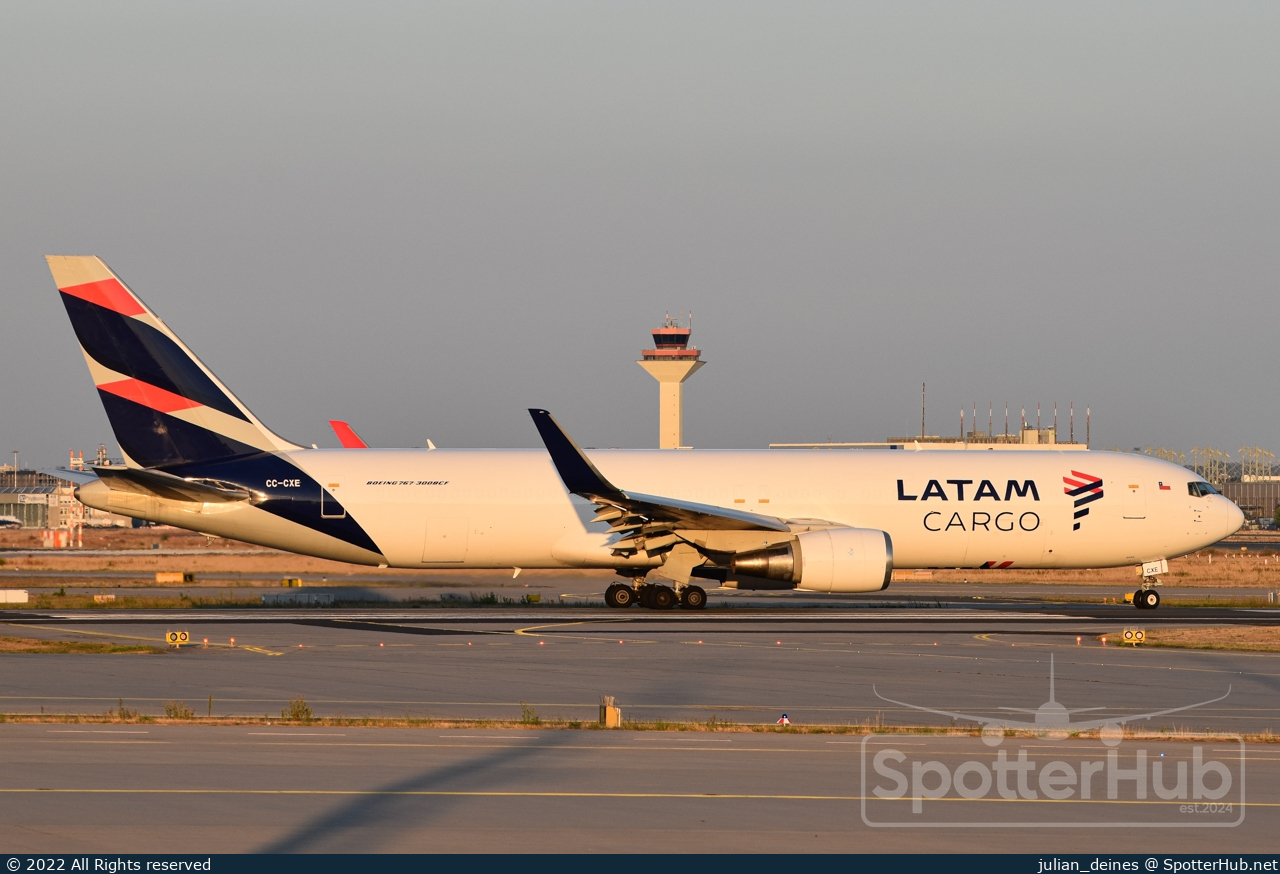 Photo of CC-CXE - Boeing 767-316(ER)(BCF) operated by LATAM Cargo