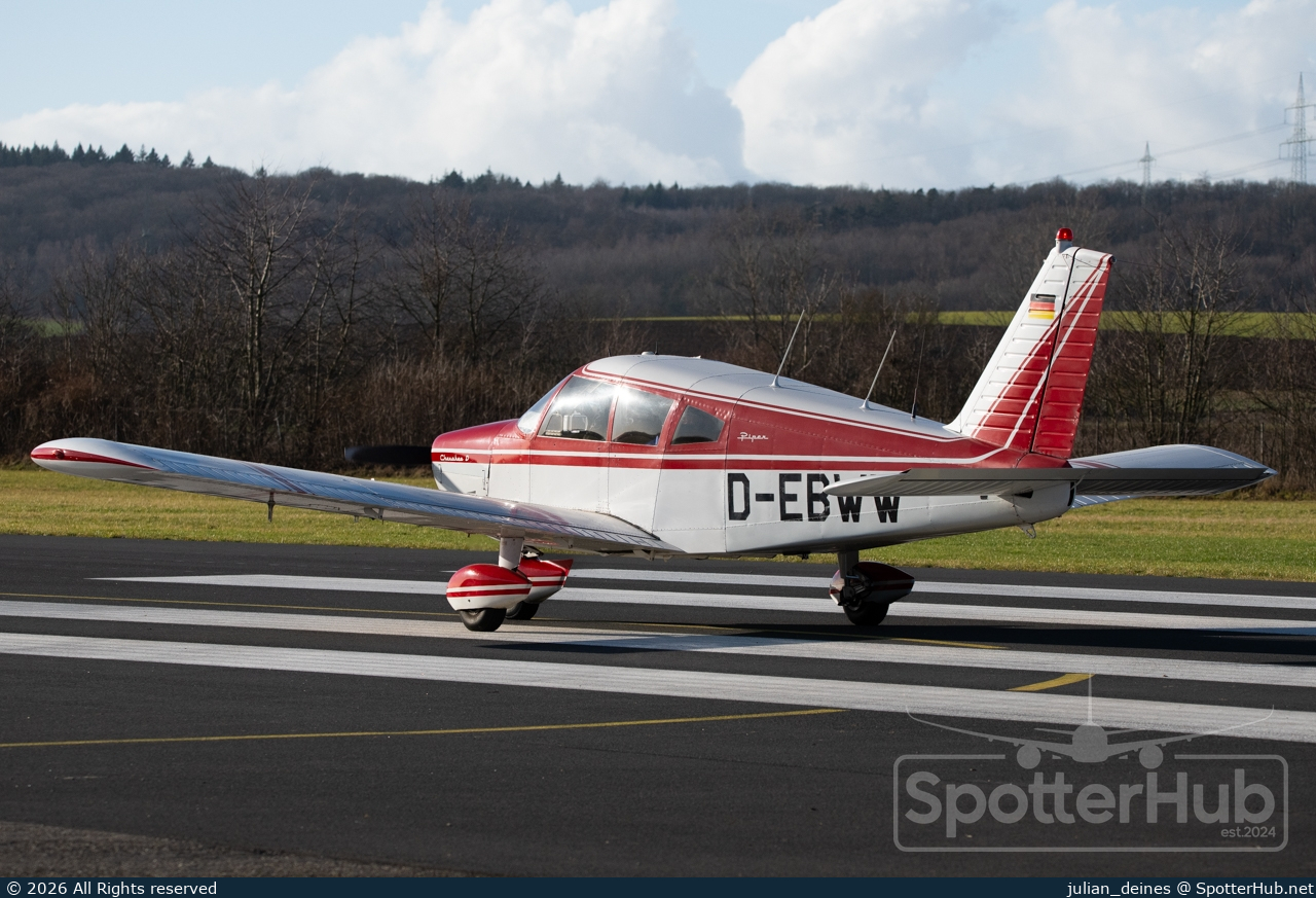 Photo of D-EBWW - Piper PA-28-140 Cherokee D operated by Private