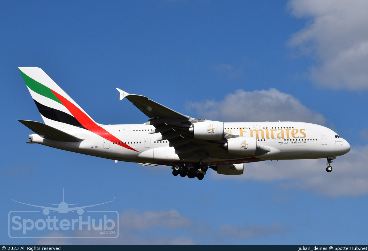 Photo of A6-EOK - Airbus A380-861 operated by Emirates