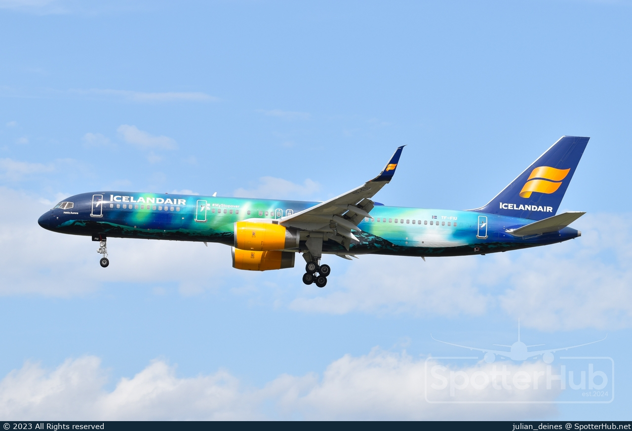 Photo of TF-FIU - Boeing 757-256 operated by Icelandair