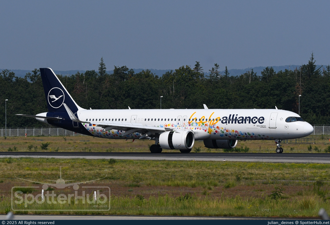 Photo of D-AIEP - Airbus A321-271NX operated by Lufthansa