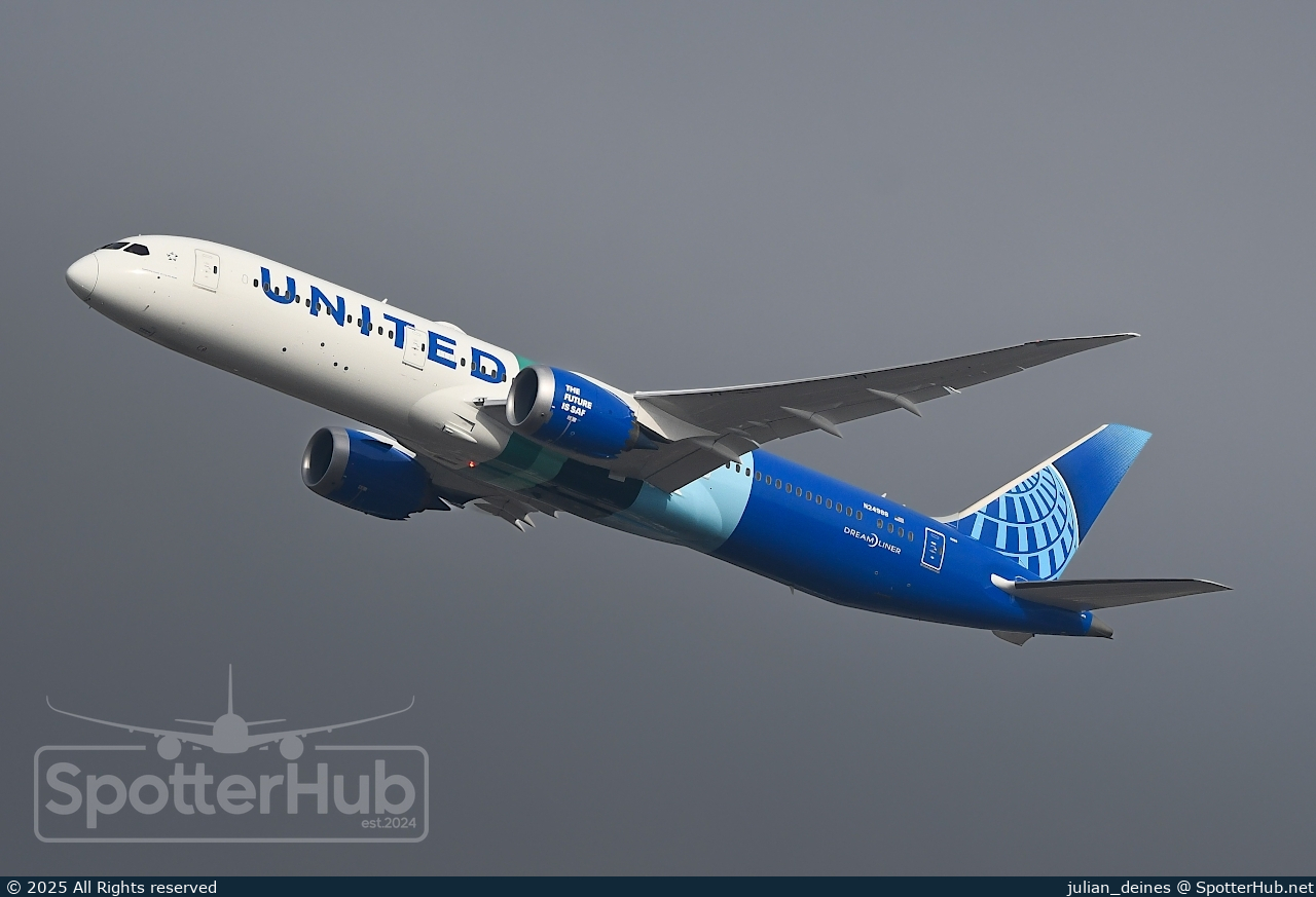 Photo of N24988 - Boeing 787-9 Dreamliner operated by United Airlines