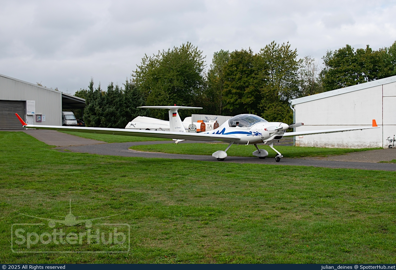 Photo of D-KEPT - Diamond HK36TTC Super Dimona operated by Aero-Club Koblenz