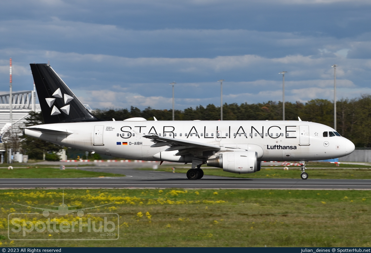 Photo of D-AIBH - Airbus A319-112 operated by Lufthansa