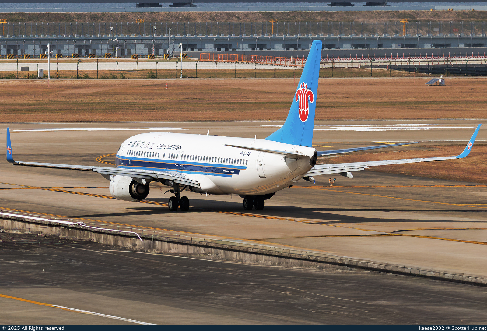 Photo of B-5745 - Boeing 737-81B operated by China Southern Airlines