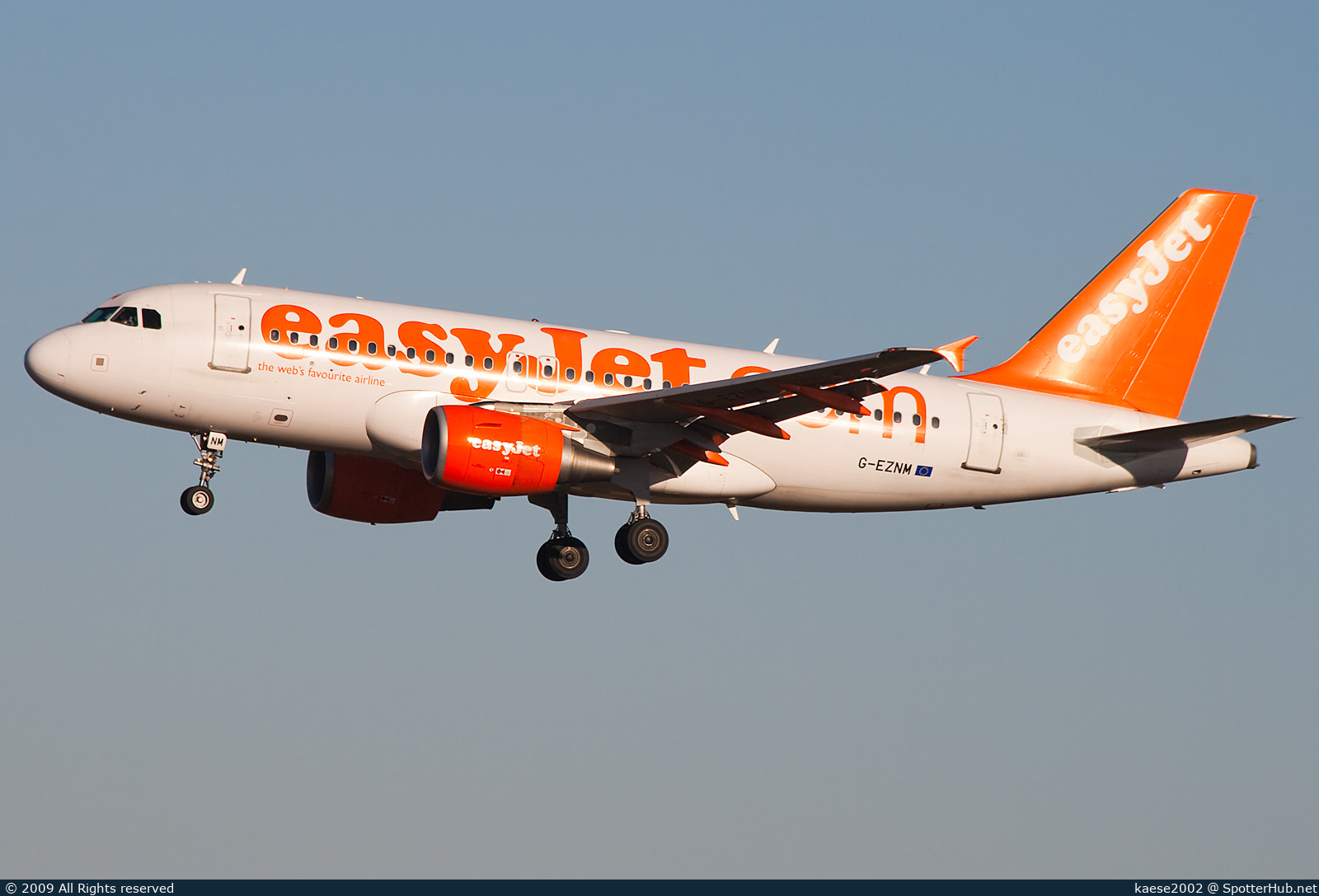 Photo of G-EZNM - Airbus A319-111 operated by easyJet