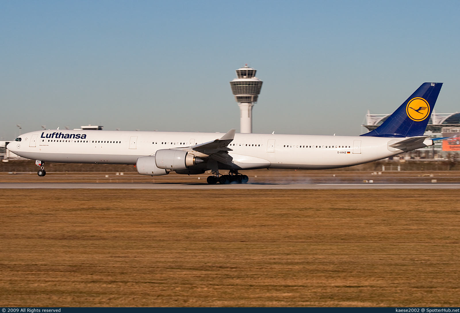 Photo of D-AIHZ - Airbus A340-642 operated by Lufthansa