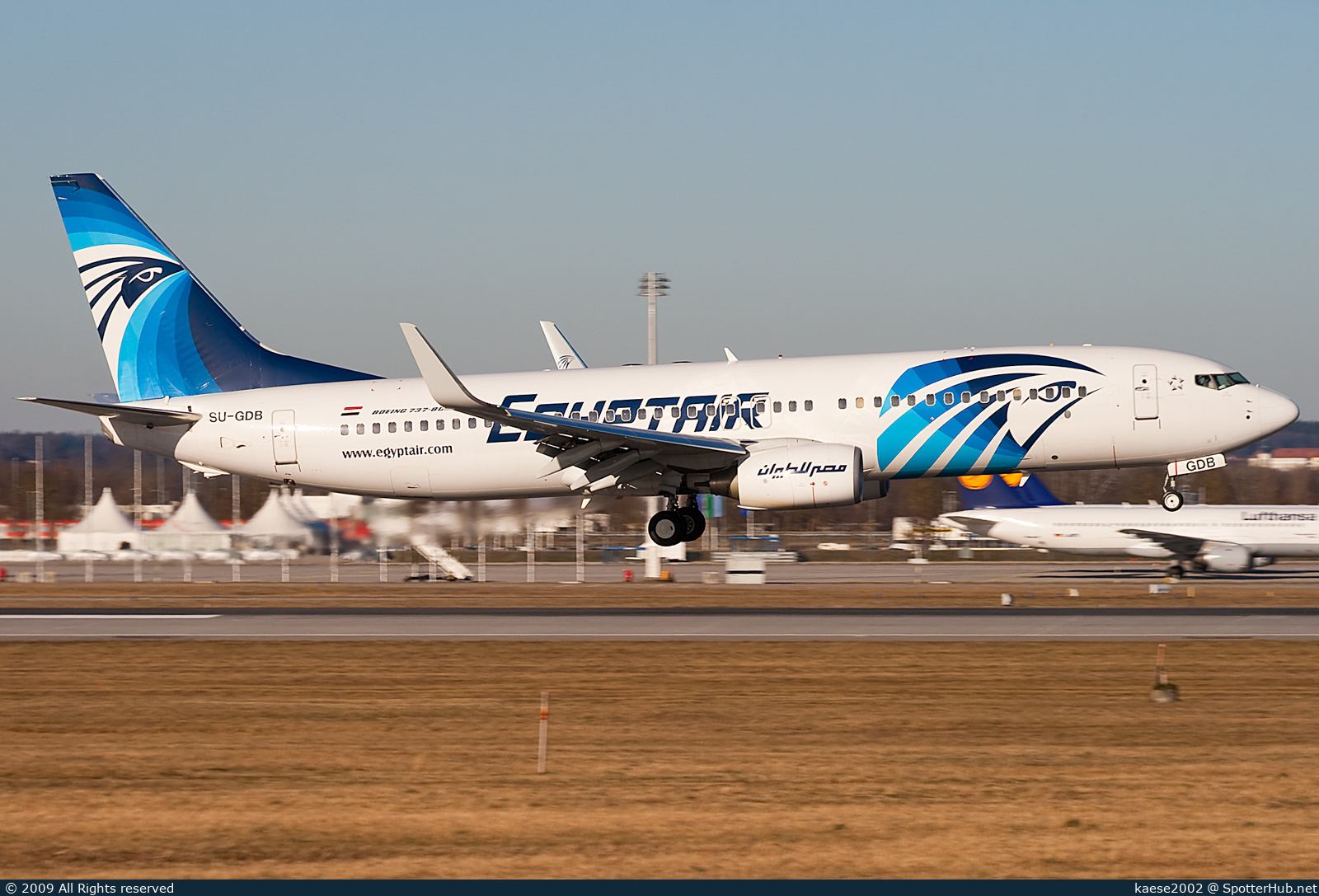 Photo of SU-GDB - Boeing 737-866 operated by Egyptair
