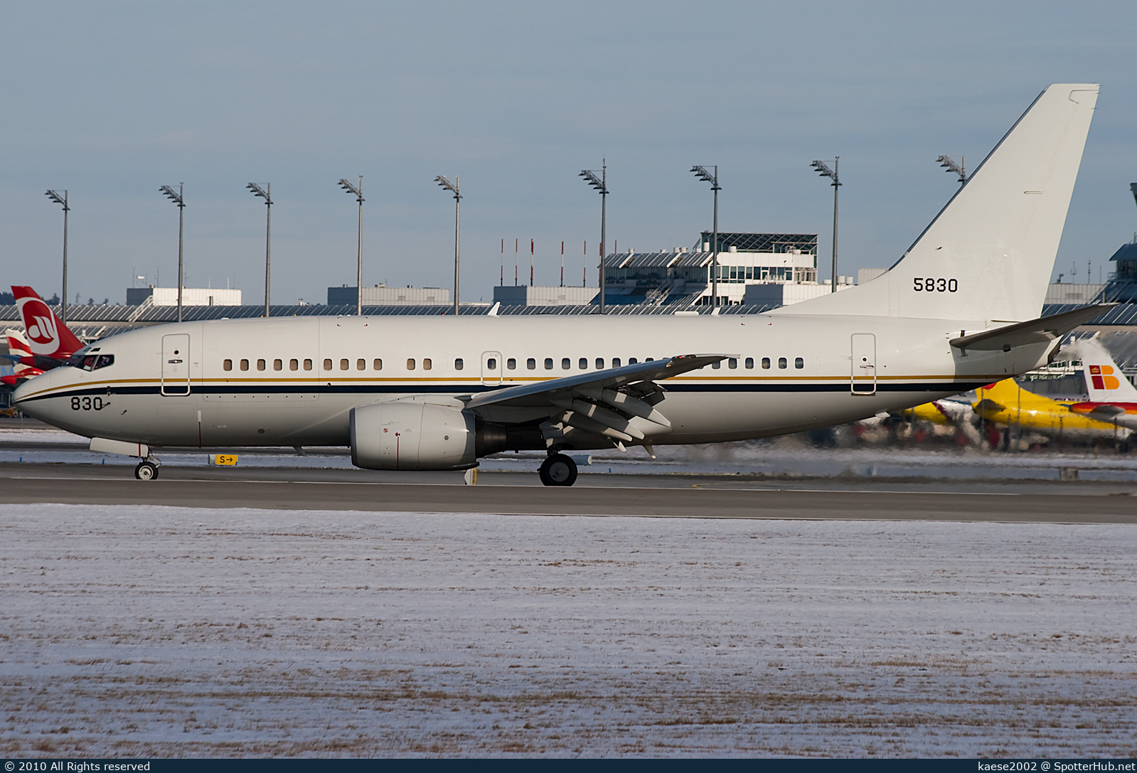Photo of 165830 - Boeing C-40A Clipper operated by US Navy