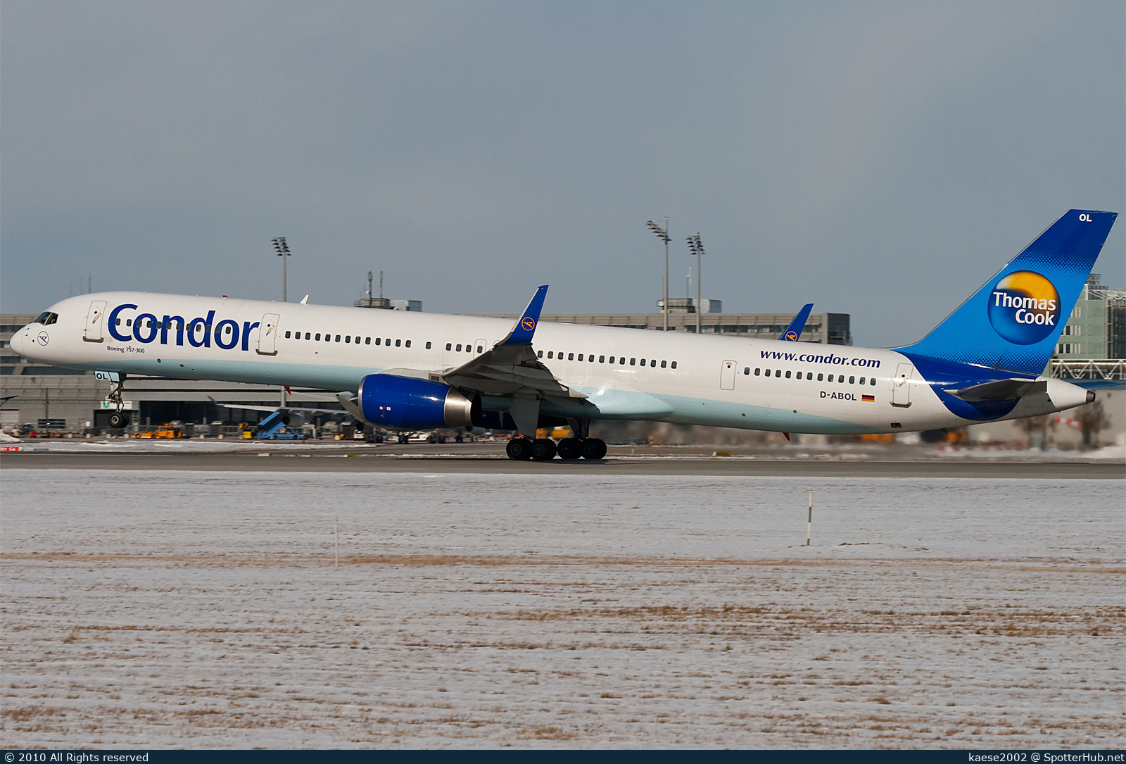 Photo of D-ABOL - Boeing 757-330 operated by Condor